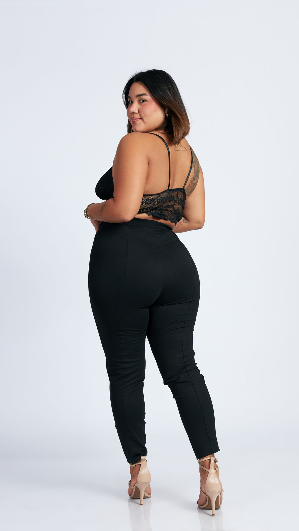 Leggins basica de tiro alto y moldea gluteos*